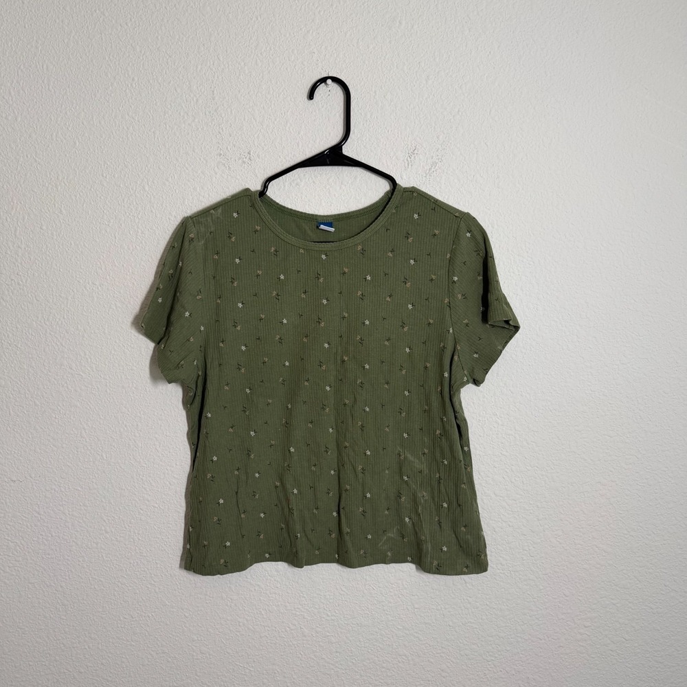 Old Navy Fitted Cropped Ribbed Knit T Shirt Womens XL Olive Green Floral Print‎